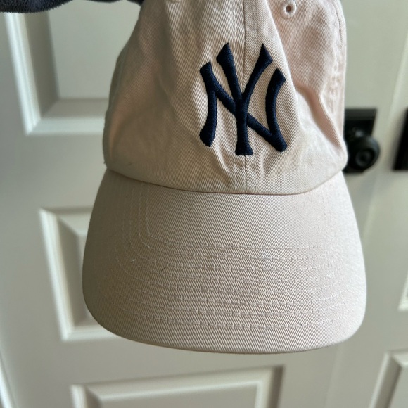 Twins Enterprise Inc Accessories Never Worn Ny Yankees Pink Ladies
